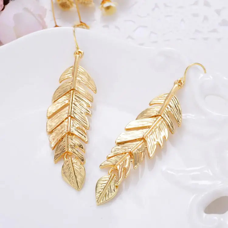 European and American Simple Tassel Leaf Earrings