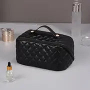 Large Capacity Checkered Travel Cosmetic Bag