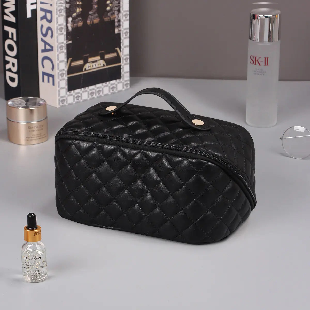 Large Capacity Checkered Travel Cosmetic Bag