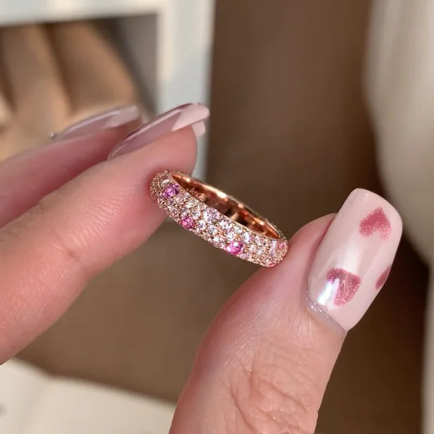 Gold-plated Fashion Ring with Inlaid Color Diamonds